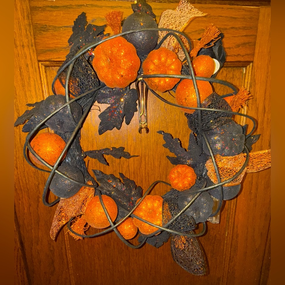 Halloween Wreath Pumpkins and Ribbons